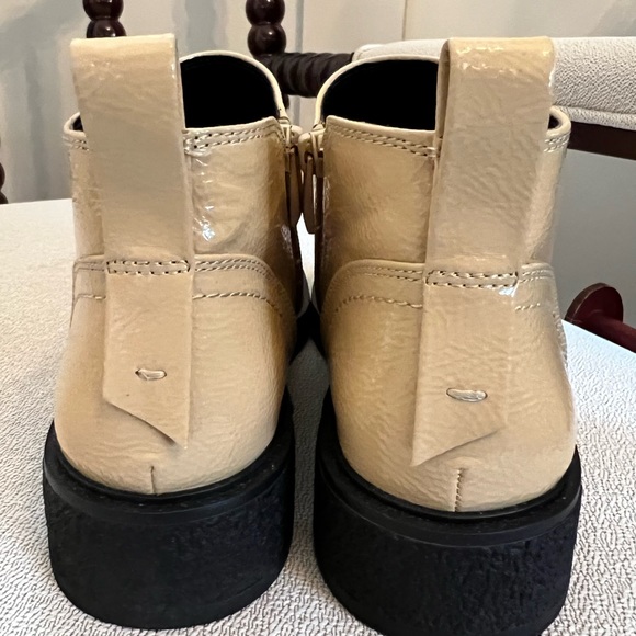 NWOT Franco Sarto Jellisa Patent Chelsea Boot in Beige - Picture 8 of 10